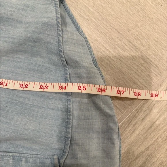 Women’s Untuckit Shirt - Picture 7 of 7